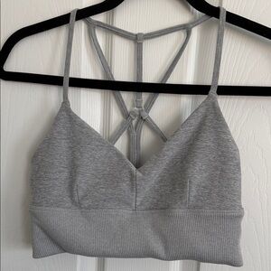 ALO SZ SM Gray Strappy Sports Bra-no inserts, in excellent condition!